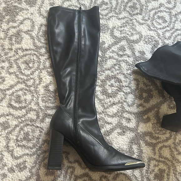 Mid calf Boots - Picture 4 of 4